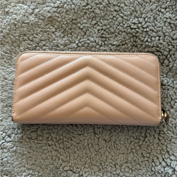 Yves Saint Laurent Monogram Large Zip Wallet YSL - Picture 2 of 6
